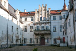 Dobrocin. Pałac z końca XVIII wieku.