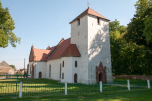 Zaborów. Kościół z XIV/XV wieku.