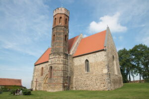 Pożarzysko. Kościół z XIII wieku.