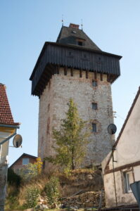 Wieża mieszkalna z XV wieku w Żelaźnie.
