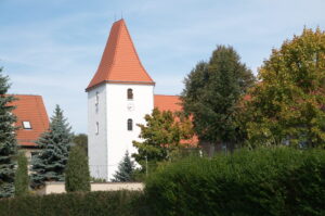 Mrozów. Kościół z XVII wieku.